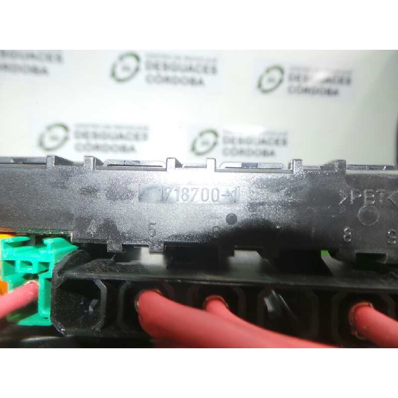 Recambio de caja reles / fusibles para renault kangoo 1.5 dci diesel fap referencia OEM IAM 1718700  