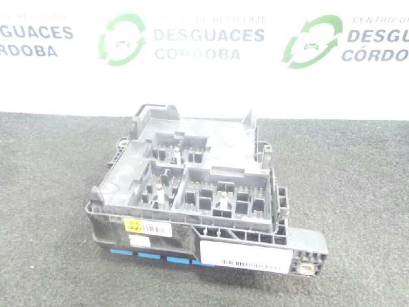 Recambio de caja reles / fusibles para kia cee´d 1.6 crdi cat referencia OEM IAM 919501H040-070126  