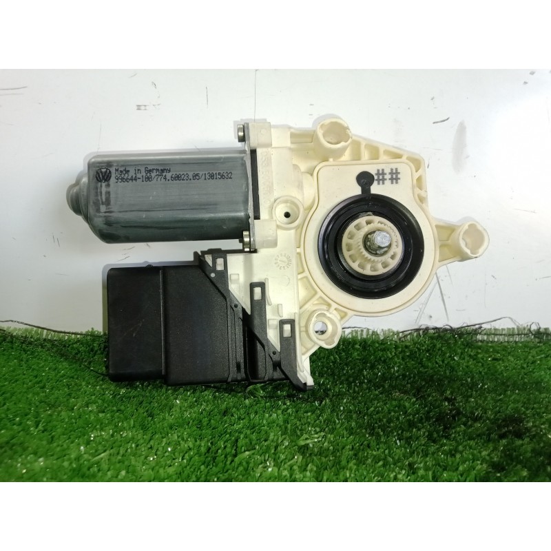 Recambio de motor elevalunas trasero derecho para volkswagen touran (1t1) 1.9 tdi referencia OEM IAM 0536006001  