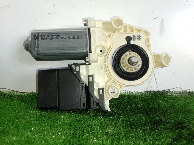 Recambio de motor elevalunas trasero derecho para volkswagen touran (1t1) 1.9 tdi referencia OEM IAM 0536006001  