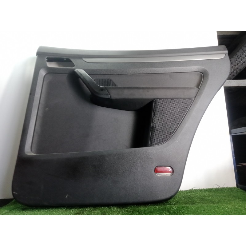Recambio de guarnecido puerta trasera derecha para volkswagen touran (1t1) 1.9 tdi referencia OEM IAM 1T0867212022R  