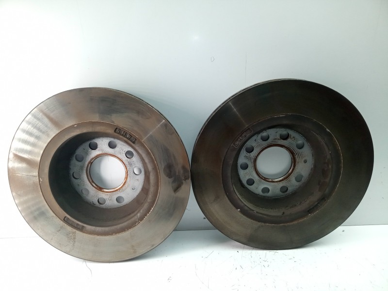 Recambio de disco freno trasero para seat leon (5f1) 2.0 16v tsi referencia OEM IAM 3379  