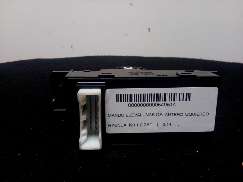 Recambio de mando elevalunas delantero izquierdo para hyundai i20 1.2 cat referencia OEM IAM 93570C8041  