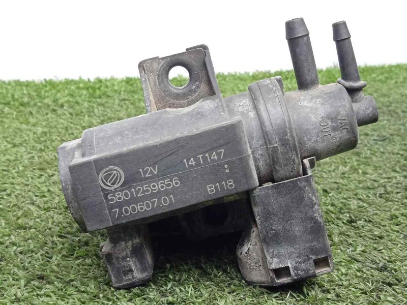Recambio de valvula de vacio para iveco daily ka 3.0 diesel cat referencia OEM IAM 5801259656-70060701  