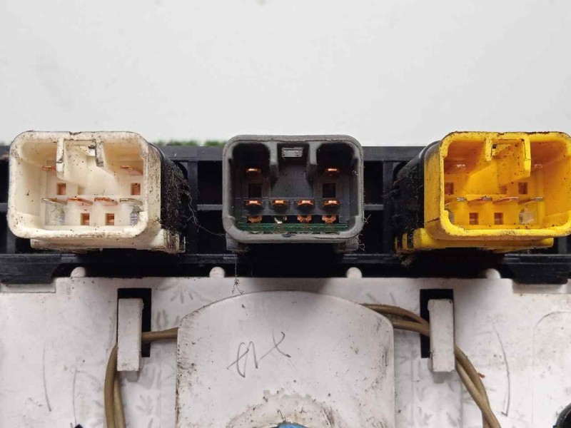 Recambio de mando calefaccion / aire acondicionado para hyundai i10 1.2 cat referencia OEM IAM 972500X0304X  