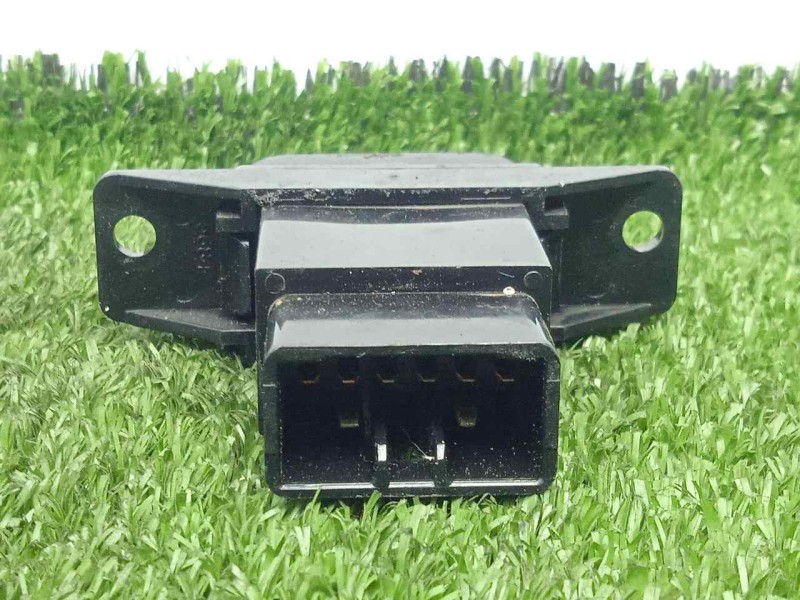 Recambio de warning para hyundai i10 1.2 cat referencia OEM IAM 864W01404  