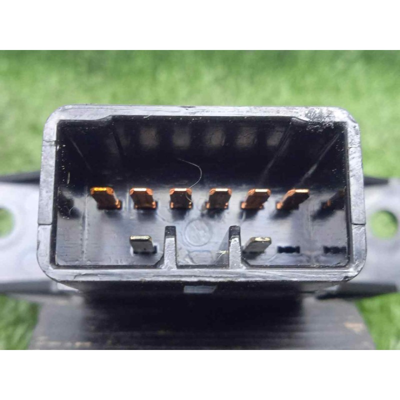 Recambio de warning para hyundai i10 1.2 cat referencia OEM IAM 864W01404  