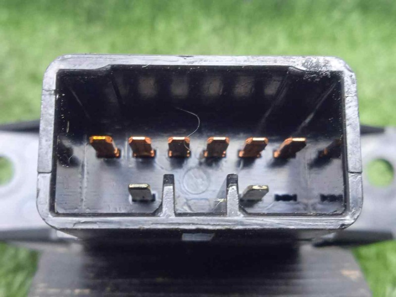 Recambio de warning para hyundai i10 1.2 cat referencia OEM IAM 864W01404  