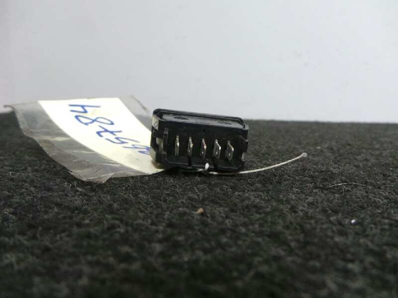 Recambio de mando elevalunas delantero izquierdo para citroën xsara berlina 1.9 diesel referencia OEM IAM   5 PINES