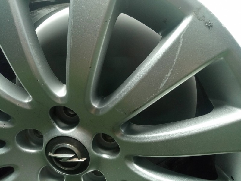 Recambio de llanta para opel insignia berlina 2.0 cdti cat referencia OEM IAM  18´´PULGADAS LLANTAS - LLANTA