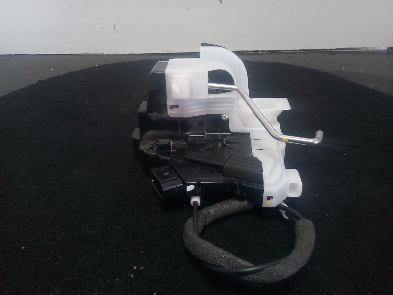 Recambio de cerradura puerta delantera derecha para hyundai i20 1.2 cat referencia OEM IAM 81320C8040-81320C8040NCB  