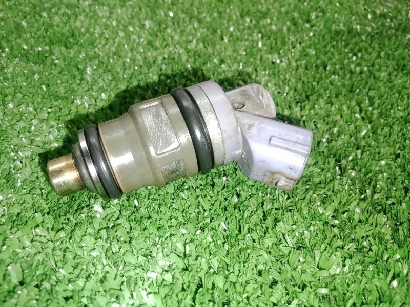 Recambio de inyector para toyota previa (r30) 2.4 16v cat referencia OEM IAM 2325076010 2.PINES 