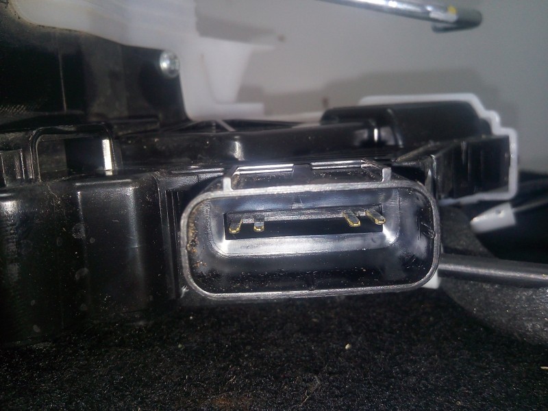 Recambio de cerradura puerta delantera derecha para hyundai i20 1.2 cat referencia OEM IAM 81320C8040-81320C8040NCB  