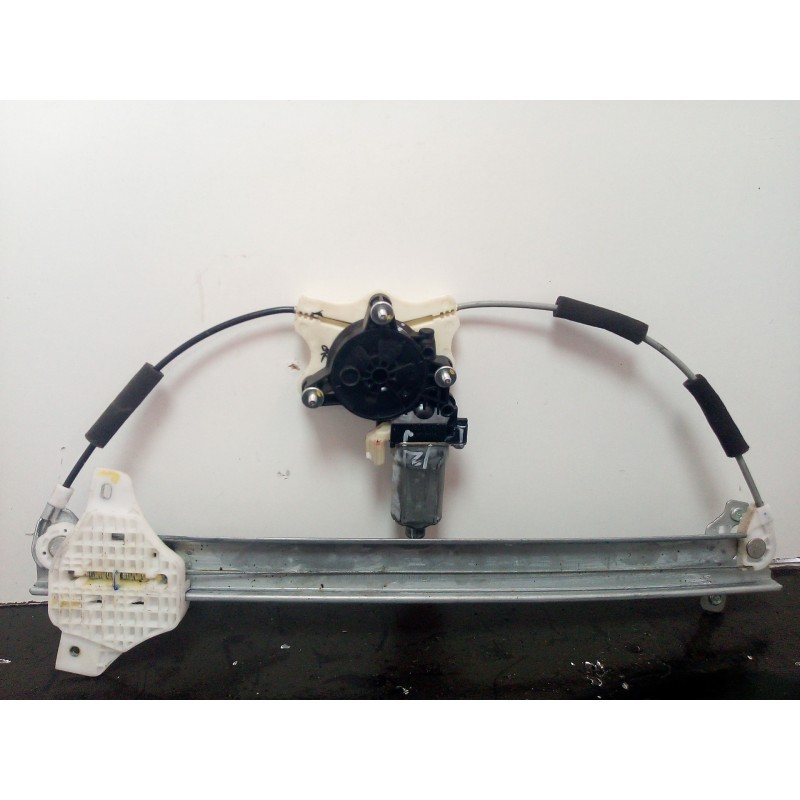 Recambio de elevalunas delantero derecho para hyundai i20 1.2 cat referencia OEM IAM 82402C7010-2G01  