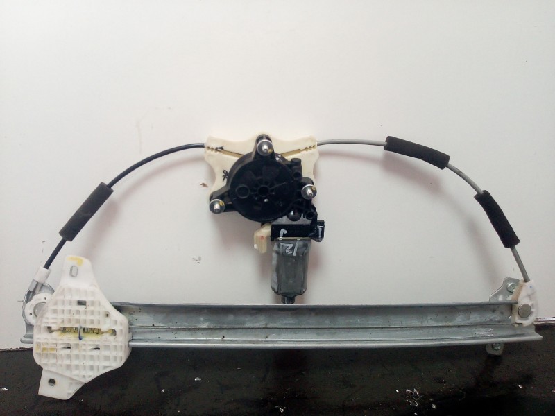 Recambio de elevalunas delantero derecho para hyundai i20 1.2 cat referencia OEM IAM 82402C7010-2G01  