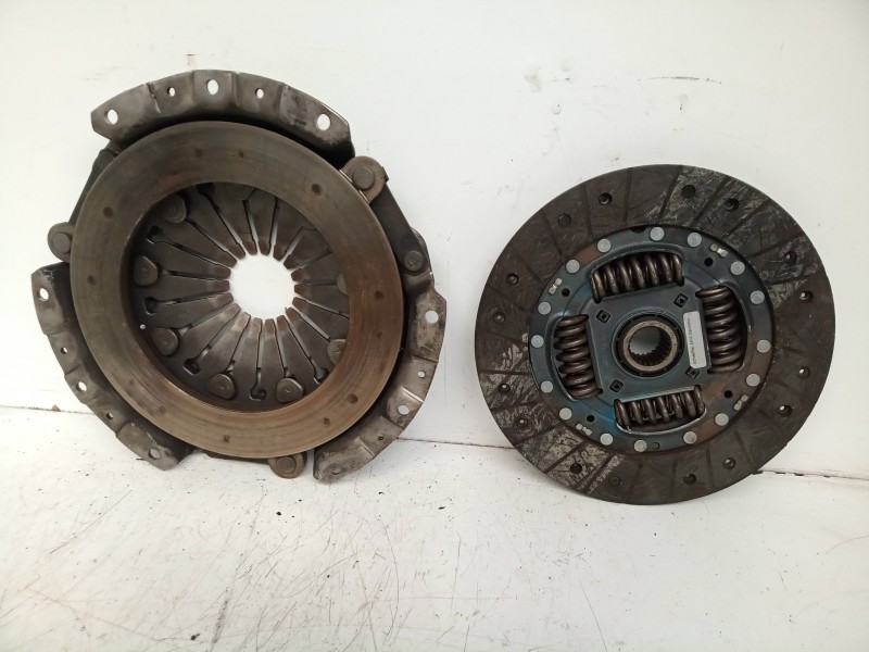 Recambio de kit embrague para mitsubishi galloper (hyundai) 2.5 turbodiesel referencia OEM IAM HD60-HDC35  