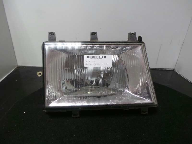 Recambio de faro derecho para ssangyong family 2.5 d referencia OEM IAM  SSANGYONG FAMILY 