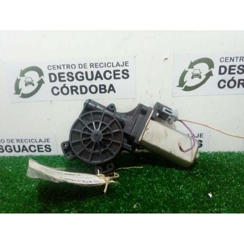 Recambio de motor elevalunas delantero izquierdo para dacia sandero stepway referencia OEM IAM 3M3653G-9030255 2 PINES 