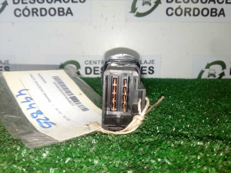 Recambio de warning para dacia sandero stepway referencia OEM IAM 602232A  