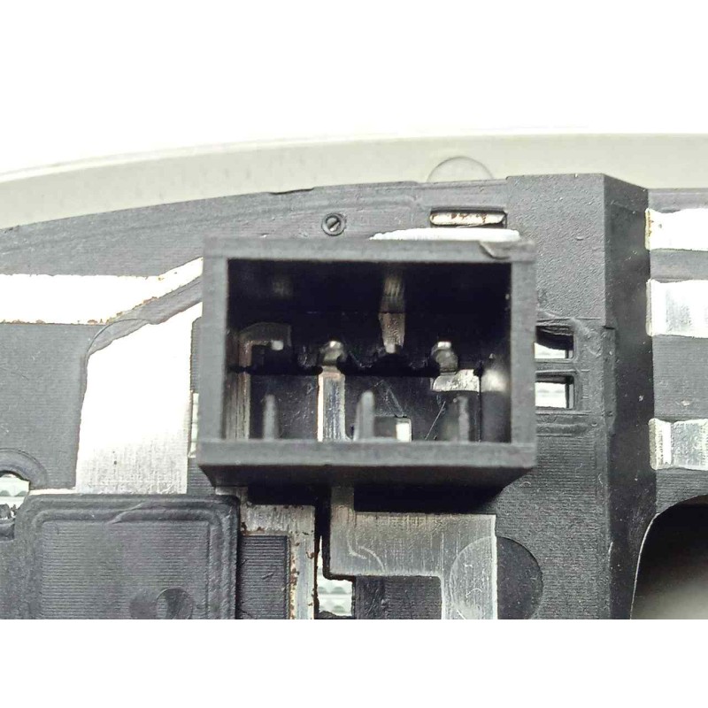 Recambio de luz interior para ssangyong korando 2.0 td cat referencia OEM IAM 7767034000  