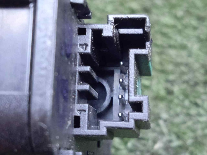 Recambio de mando cierre centralizado para alfa romeo stelvio (630) 2.2 jtdm cat referencia OEM IAM 01561095740 DELANTERO DERECH