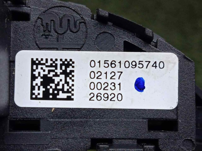 Recambio de mando cierre centralizado para alfa romeo stelvio (630) 2.2 jtdm cat referencia OEM IAM 01561095740 DELANTERO DERECH