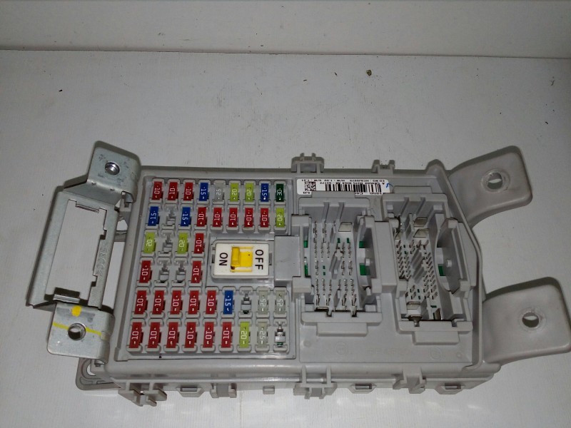 Recambio de caja reles / fusibles para hyundai i20 1.2 cat referencia OEM IAM 91955C8560-IP56GBFLSJB  