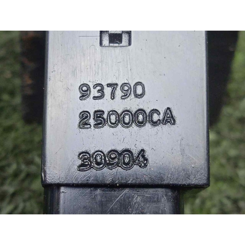 Recambio de warning para hyundai accent (lc) 1.5 crdi cat referencia OEM IAM 9379025000CA 8.PINES 