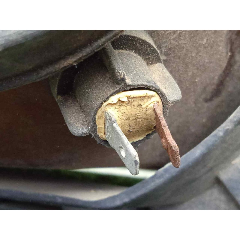 Recambio de faro derecho para opel kadett e 1.4 cat (2h6) referencia OEM IAM 90181003 GM 