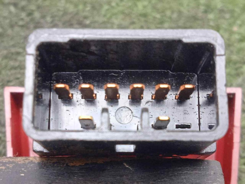 Recambio de warning para hyundai accent (lc) 1.5 crdi cat referencia OEM IAM 9379025000CA 8.PINES 