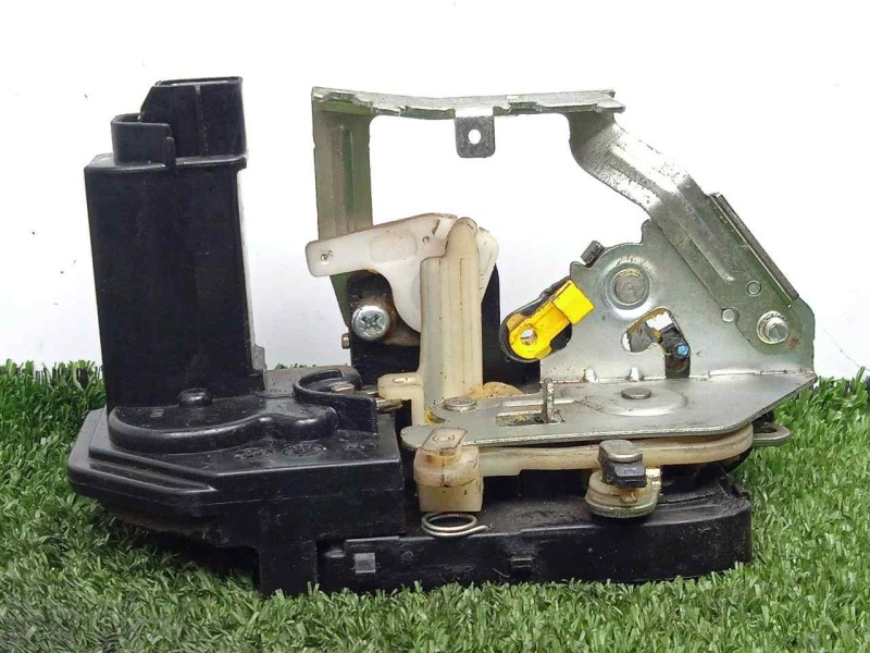 Recambio de cerradura puerta trasera derecha para hyundai i10 1.2 cat referencia OEM IAM  5.PINES 