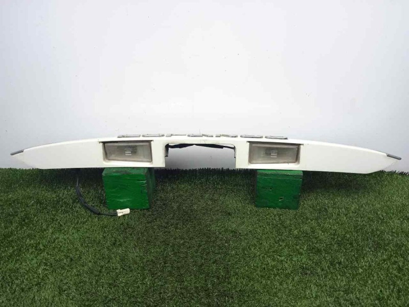 Recambio de moldura para ssangyong korando 2.0 td cat referencia OEM IAM 7963034004-7963034004WAA MOLDURA.PORTON 