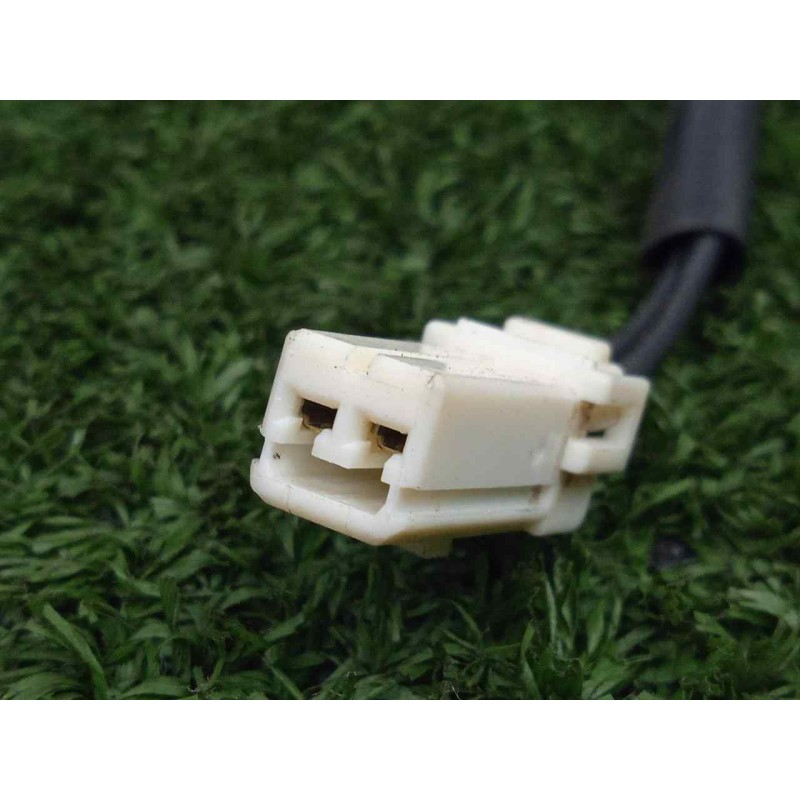 Recambio de moldura para ssangyong korando 2.0 td cat referencia OEM IAM 7963034004-7963034004WAA MOLDURA.PORTON 