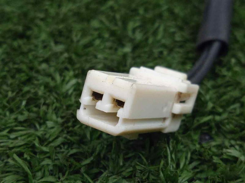 Recambio de moldura para ssangyong korando 2.0 td cat referencia OEM IAM 7963034004-7963034004WAA MOLDURA.PORTON 