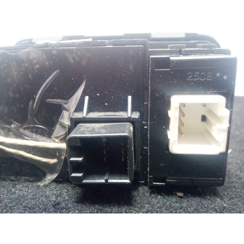 Recambio de interruptor para hyundai i20 1.2 cat referencia OEM IAM 93300C8050  