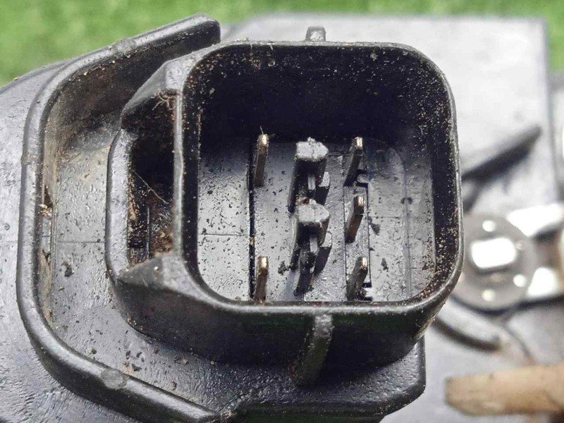 Recambio de cerradura puerta delantera izquierda para hyundai i10 1.2 cat referencia OEM IAM  5.PINES 