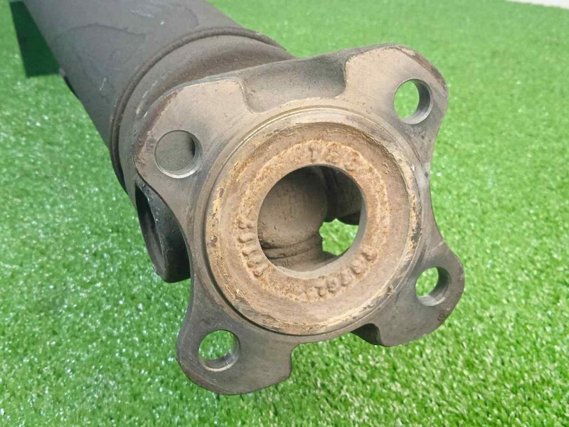 Recambio de transmision central para iveco daily furgón 2.3 diesel referencia OEM IAM  2.TRAMOS - TRASERA L2383MM