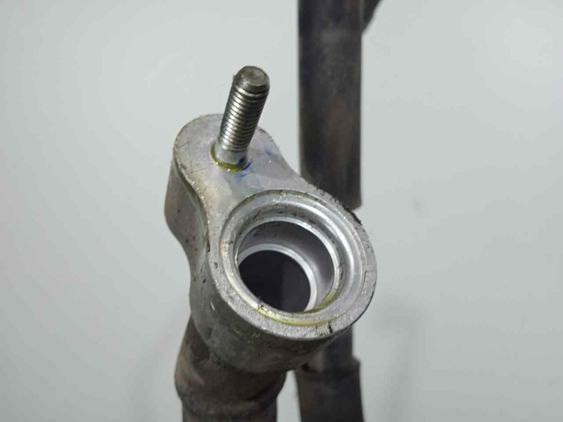 Recambio de tubos aire acondicionado para ssangyong korando 2.0 td cat referencia OEM IAM 6864034000  