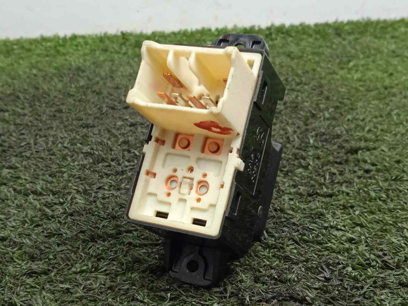 Recambio de mando elevalunas delantero derecho para hyundai accent (mc) 1.5 crdi cat referencia OEM IAM 202005491  