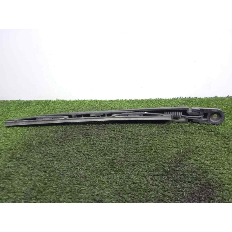 Recambio de brazo limpia trasero para mitsubishi montero (v80/v90) 3.2 di-d cat referencia OEM IAM 8253A129  