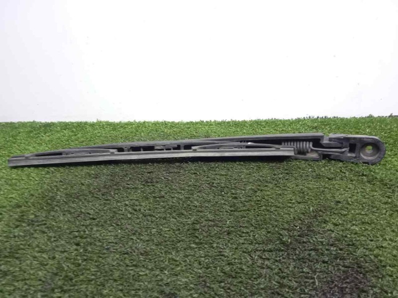 Recambio de brazo limpia trasero para mitsubishi montero (v80/v90) 3.2 di-d cat referencia OEM IAM 8253A129  