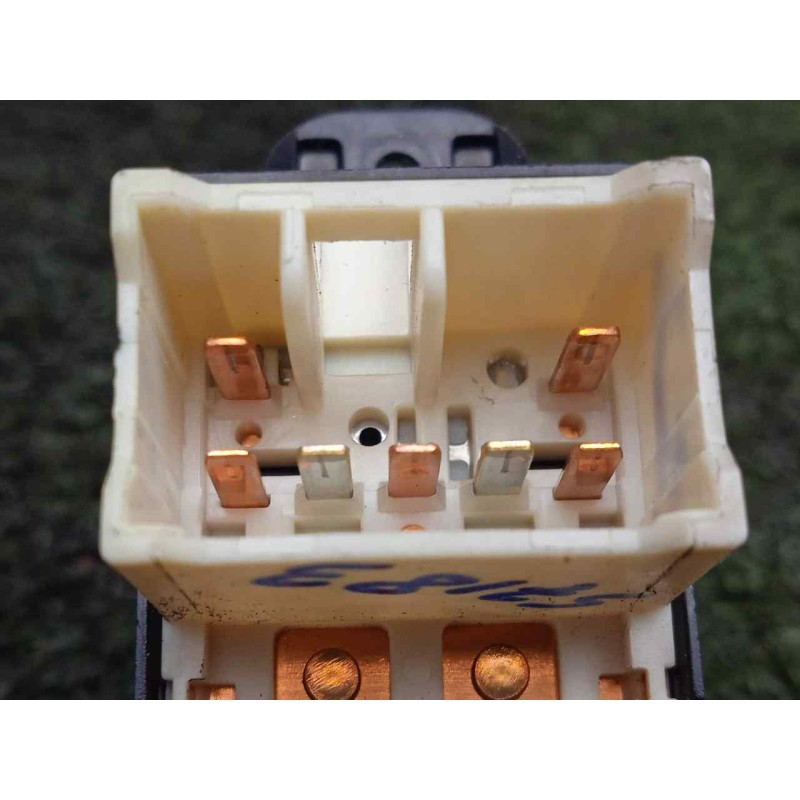 Recambio de mando elevalunas trasero izquierdo para hyundai accent (mc) 1.5 crdi cat referencia OEM IAM SINREFERENCIA  