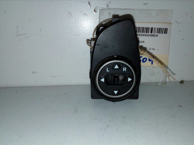 Recambio de mando retrovisor para hyundai i20 1.2 cat referencia OEM IAM 299140367-S160-299140228  