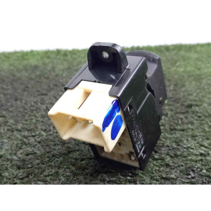 Recambio de mando elevalunas trasero derecho para hyundai accent (mc) 1.5 crdi cat referencia OEM IAM 9357820000  