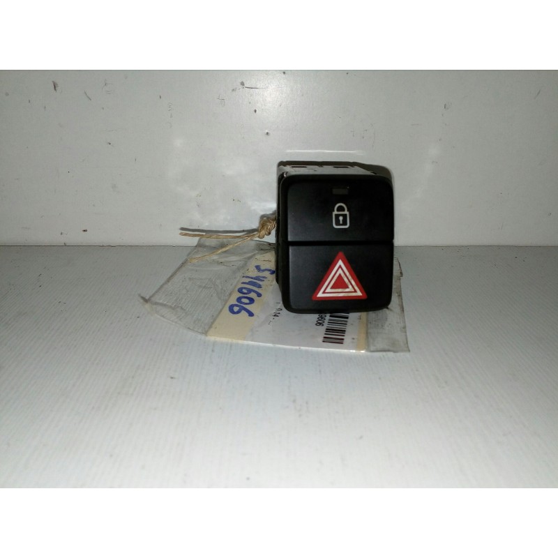 Recambio de warning para hyundai i20 1.2 cat referencia OEM IAM 23D8  