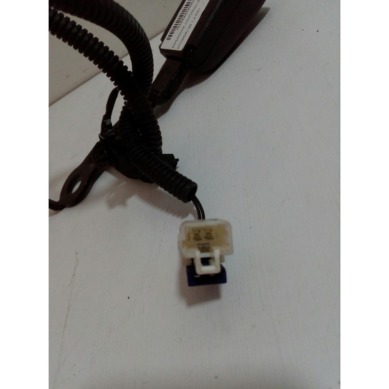 Recambio de enganche cinturon delantero derecho para hyundai i20 1.2 cat referencia OEM IAM 6274855003-SPFH590  