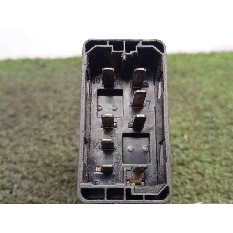 Recambio de mando elevalunas delantero izquierdo para renault midlum 4.8 diesel referencia OEM IAM 5010589806  