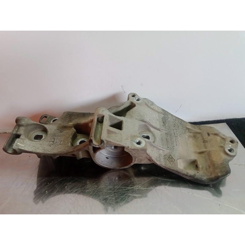 Recambio de soporte alternador para renault kangoo 1.5 dci diesel cat referencia OEM IAM 8200669495  