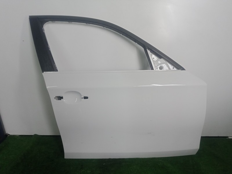 Recambio de puerta delantera derecha para bmw serie 1 berlina (e81/e87) 2.0 16v referencia OEM IAM   