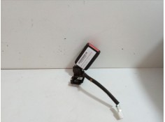 Recambio de enganche cinturon trasero izquierdo para hyundai i20 1.2 cat referencia OEM IAM 88301803   2